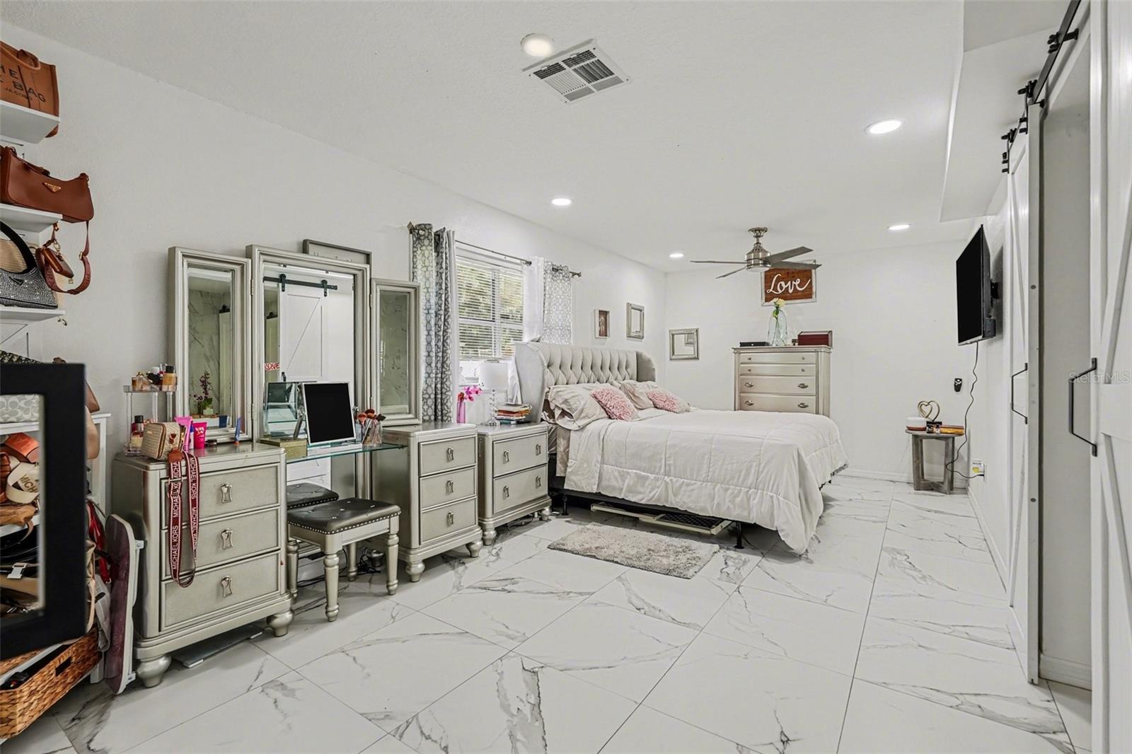 Image 17 of 37 For 3101 Kings Avenue