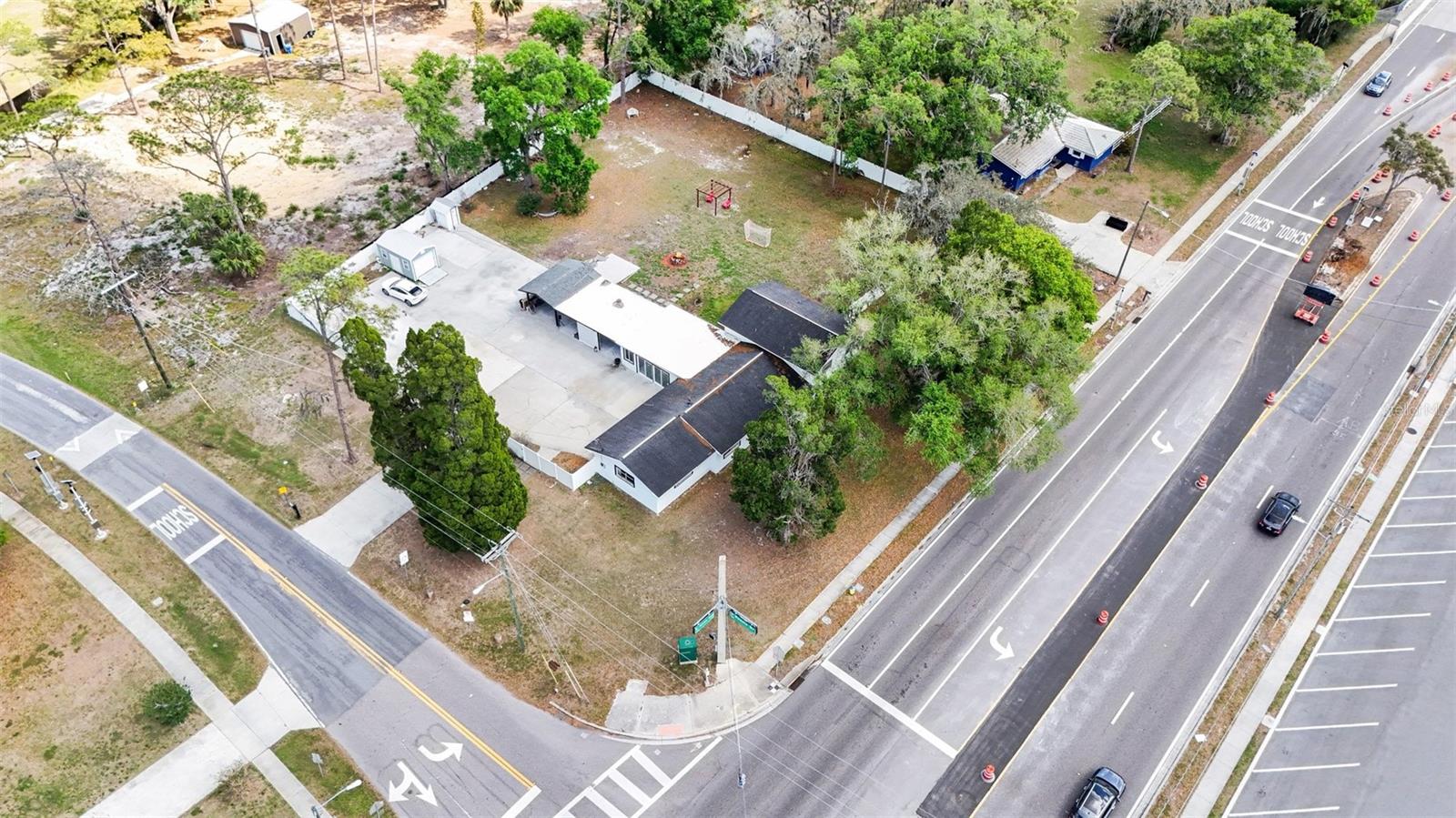 Image 2 of 37 For 3101 Kings Avenue