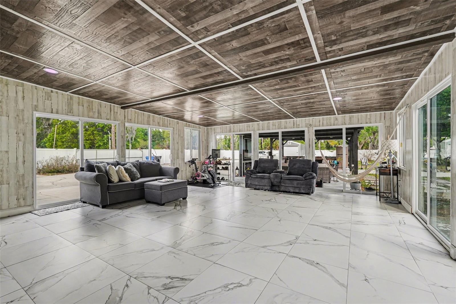 Image 28 of 37 For 3101 Kings Avenue