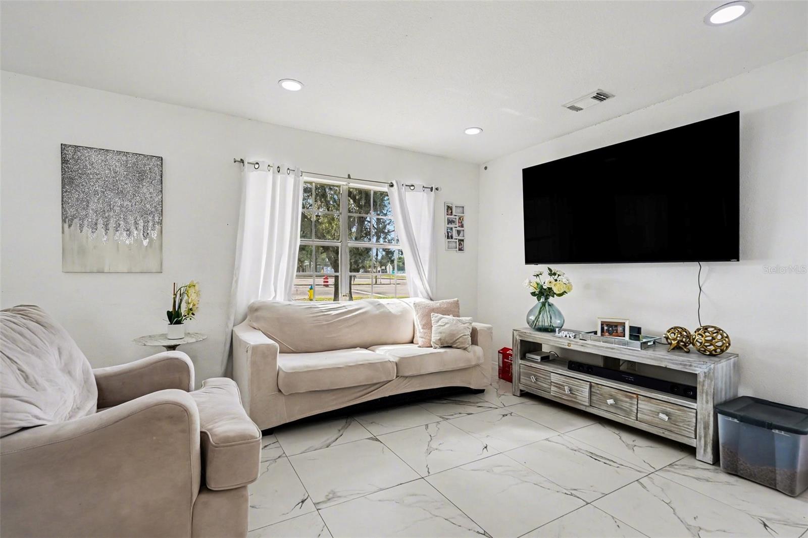 Image 34 of 37 For 3101 Kings Avenue