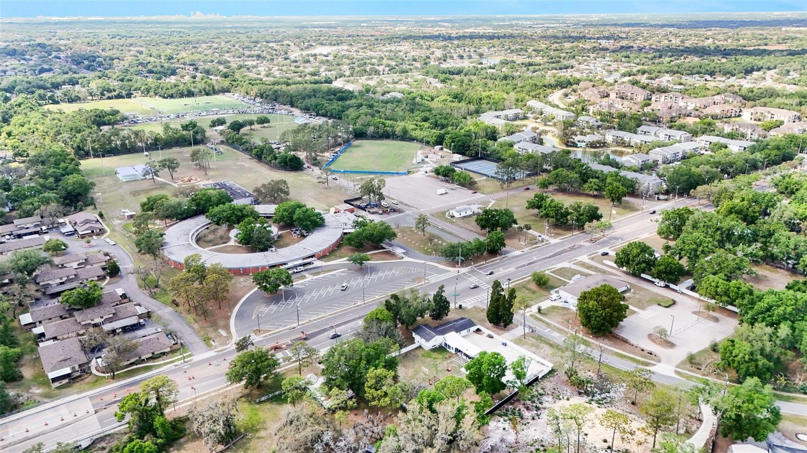 Image 4 of 37 For 3101 Kings Avenue