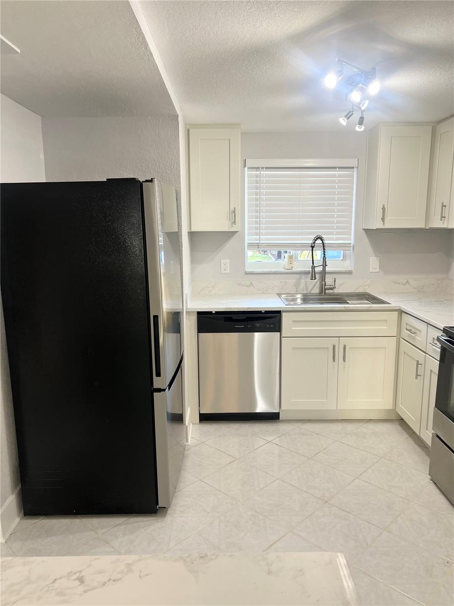 Image 3 of 19 For 4550 Overlook Drive Ne 156