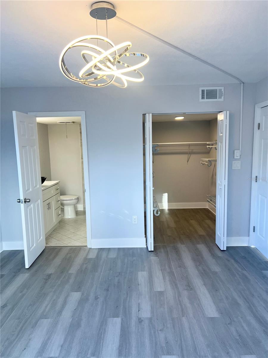 Image 8 of 19 For 4550 Overlook Drive Ne 156