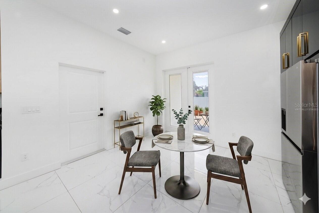 Image 20 of 57 For 902 Sligh Avenue