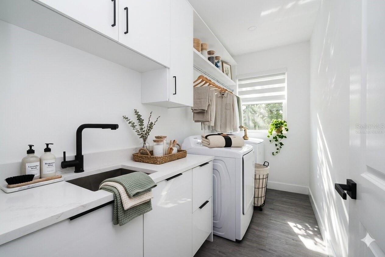 Image 26 of 57 For 902 Sligh Avenue