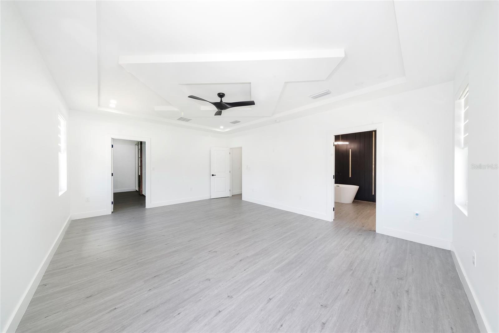 Image 29 of 57 For 902 Sligh Avenue