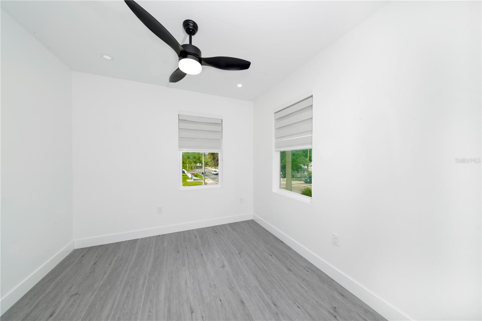 Image 39 of 57 For 902 Sligh Avenue