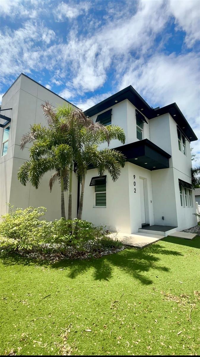 Image 4 of 57 For 902 Sligh Avenue