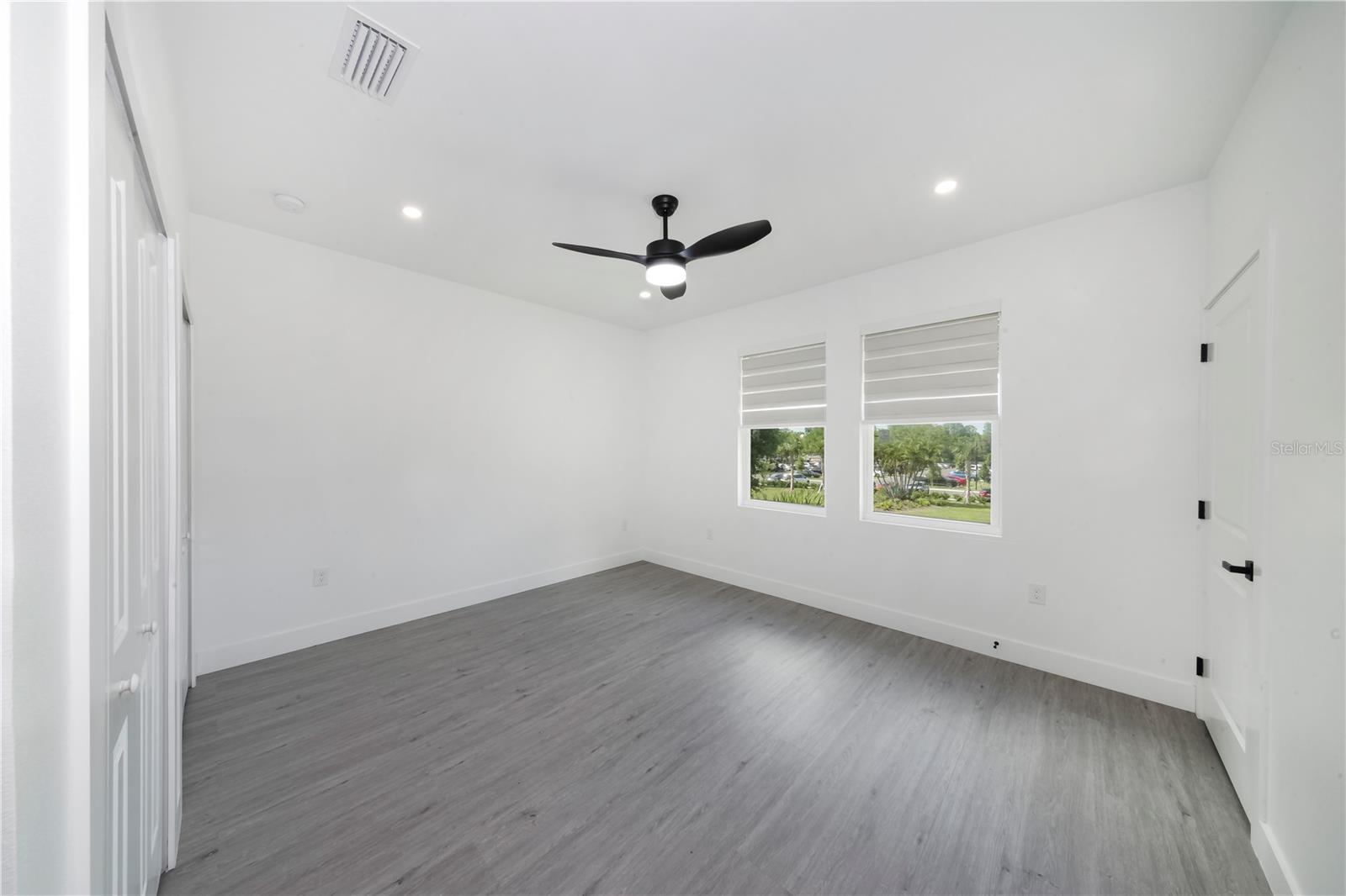 Image 41 of 57 For 902 Sligh Avenue