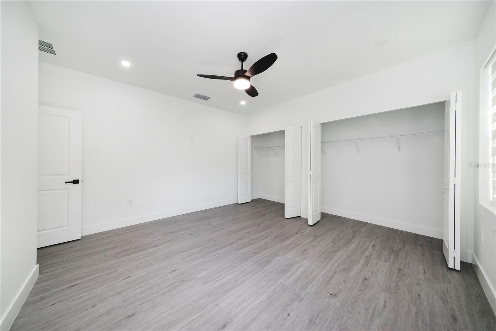 Image 44 of 57 For 902 Sligh Avenue