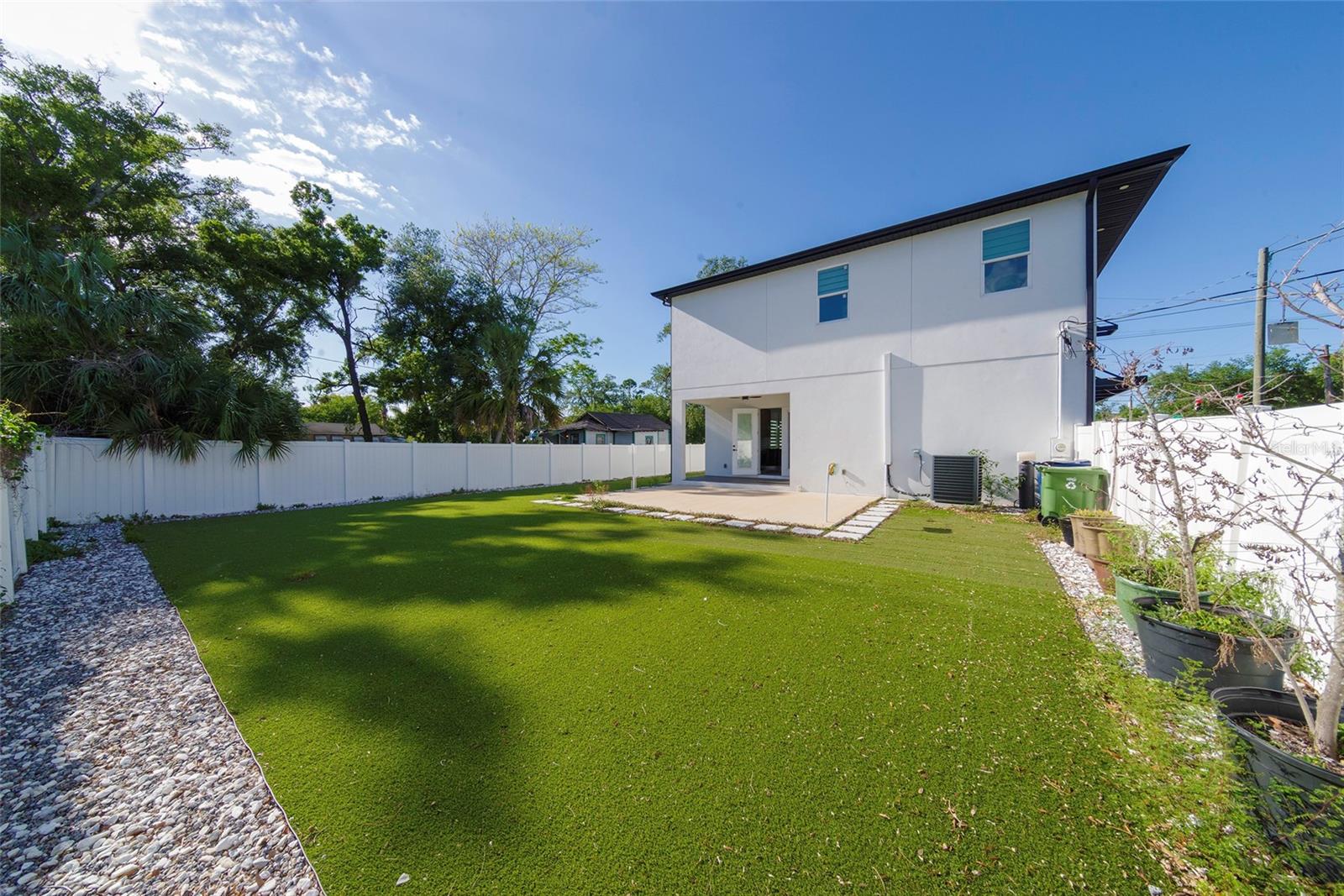 Image 47 of 57 For 902 Sligh Avenue