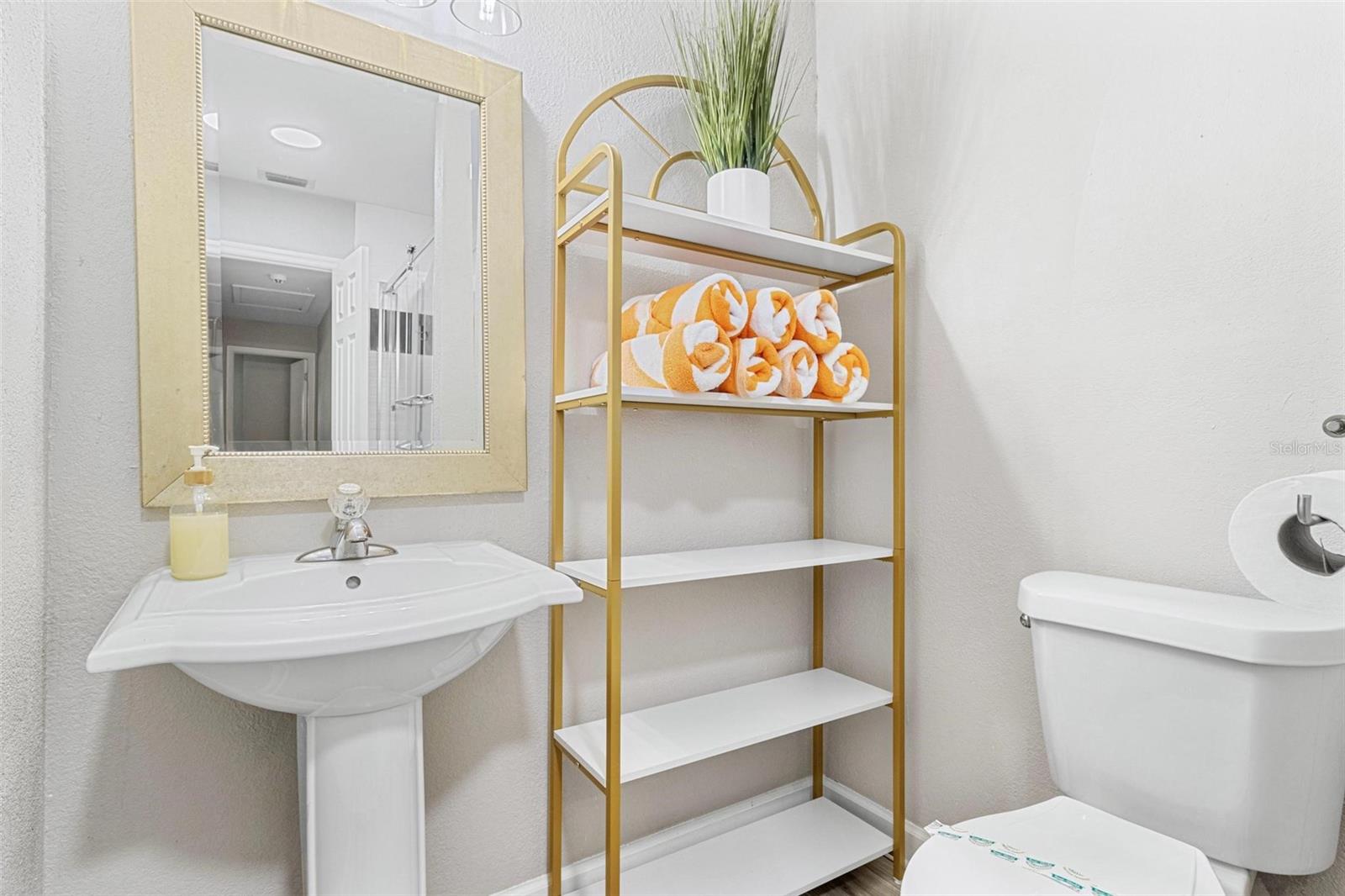 Listing photo id 17 for 5127 Caesar Way S