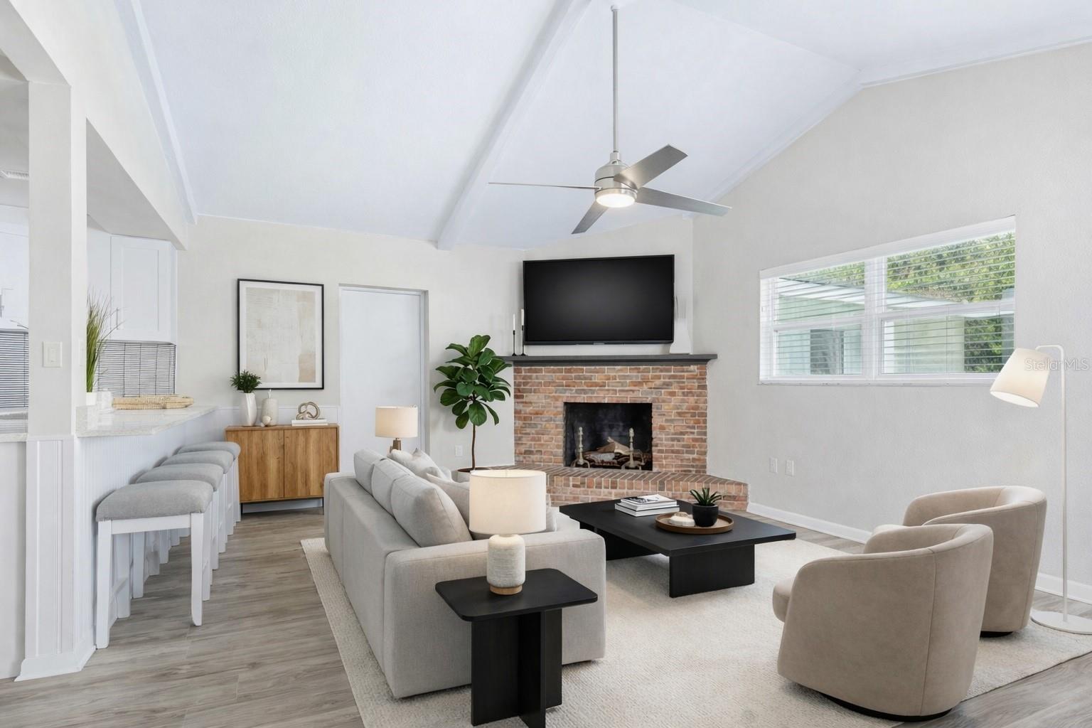 Listing photo id 2 for 5127 Caesar Way S