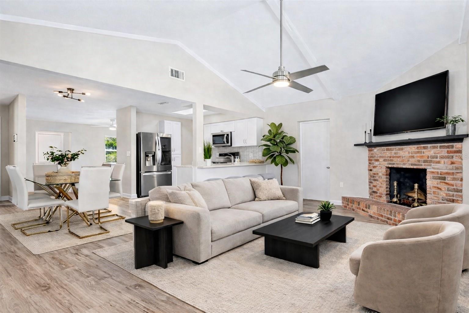 Listing photo id 4 for 5127 Caesar Way S