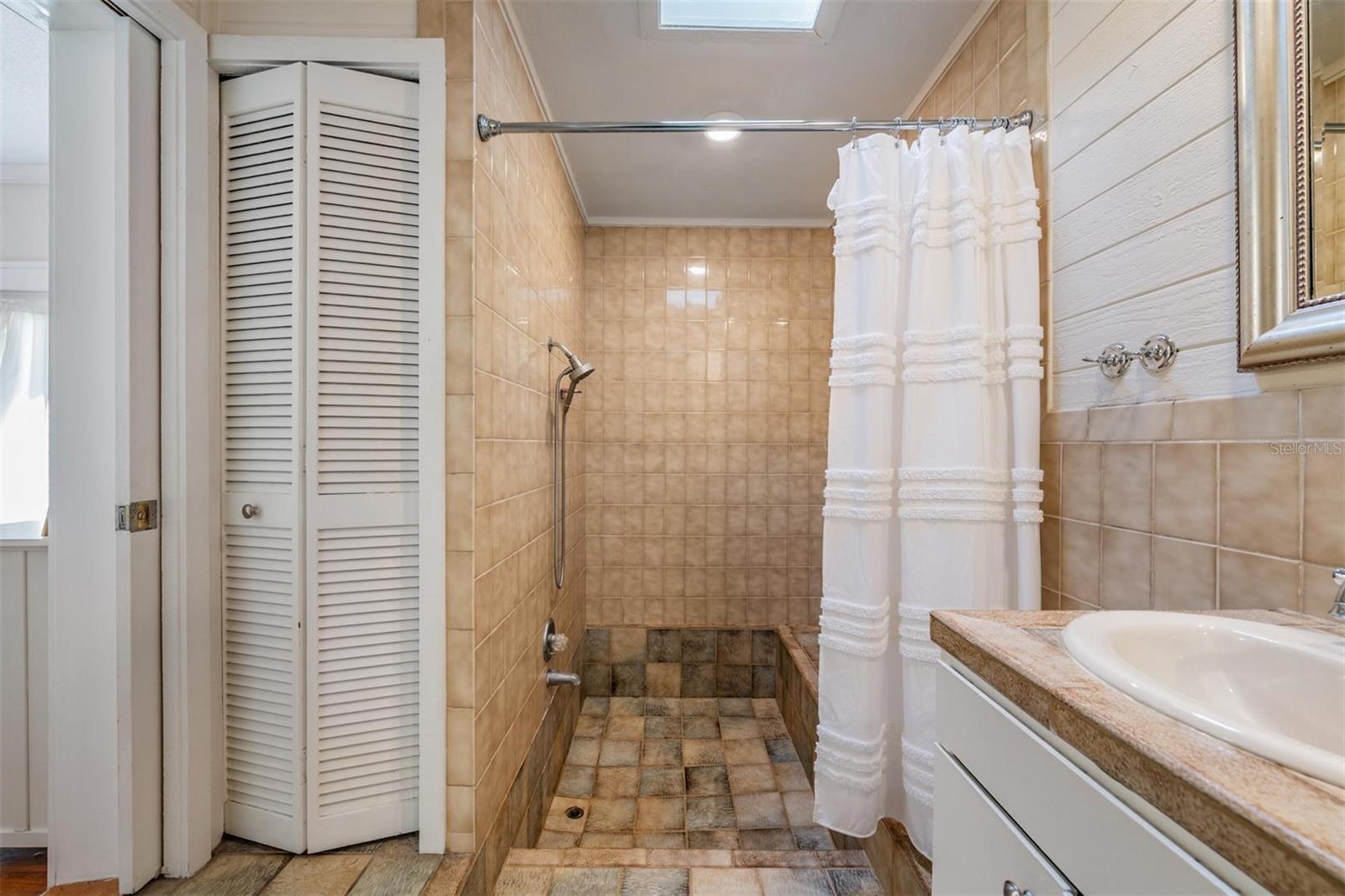 Image 23 of 72 For 1238 Highland Park Drive