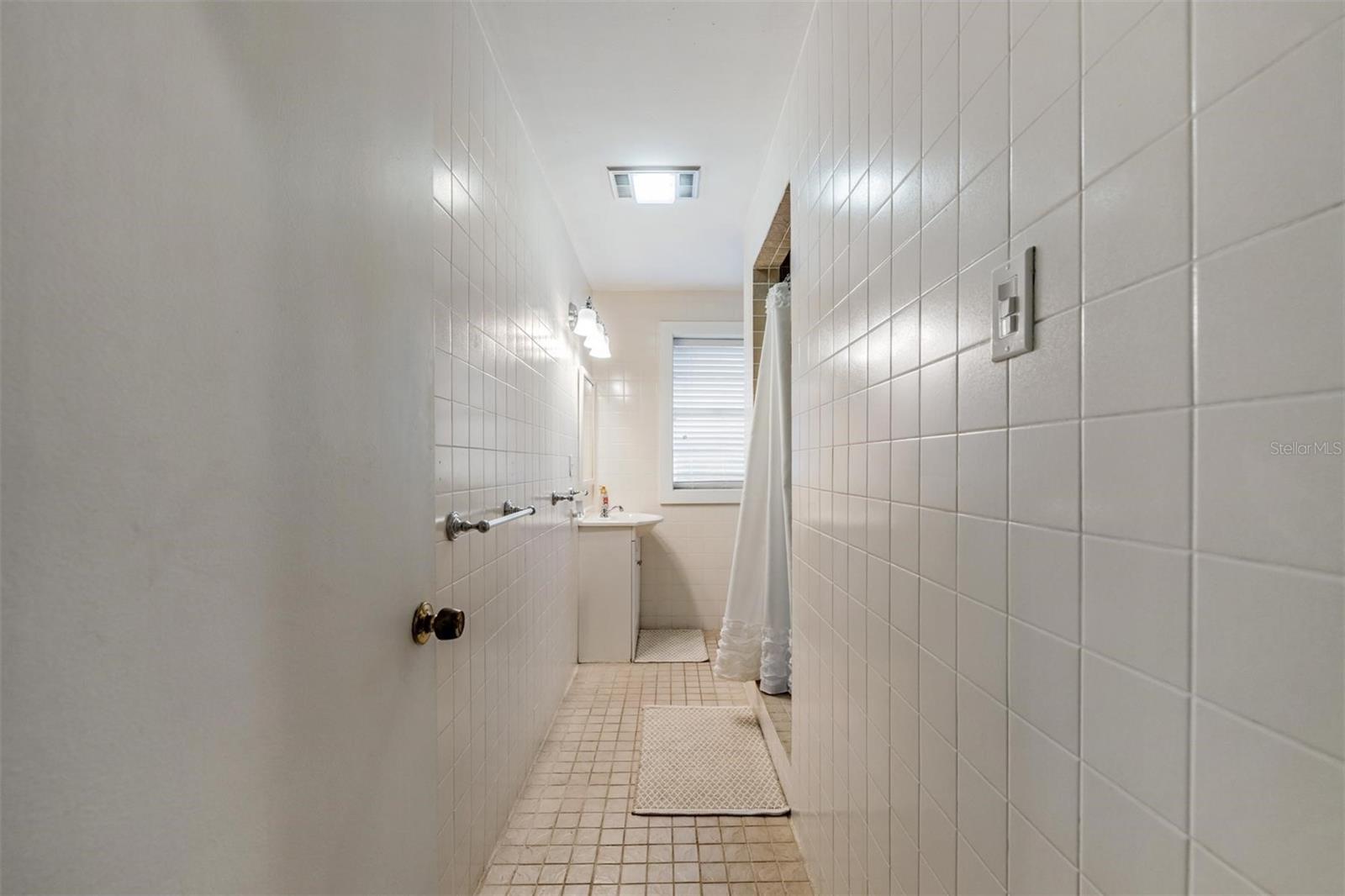 Image 28 of 72 For 1238 Highland Park Drive