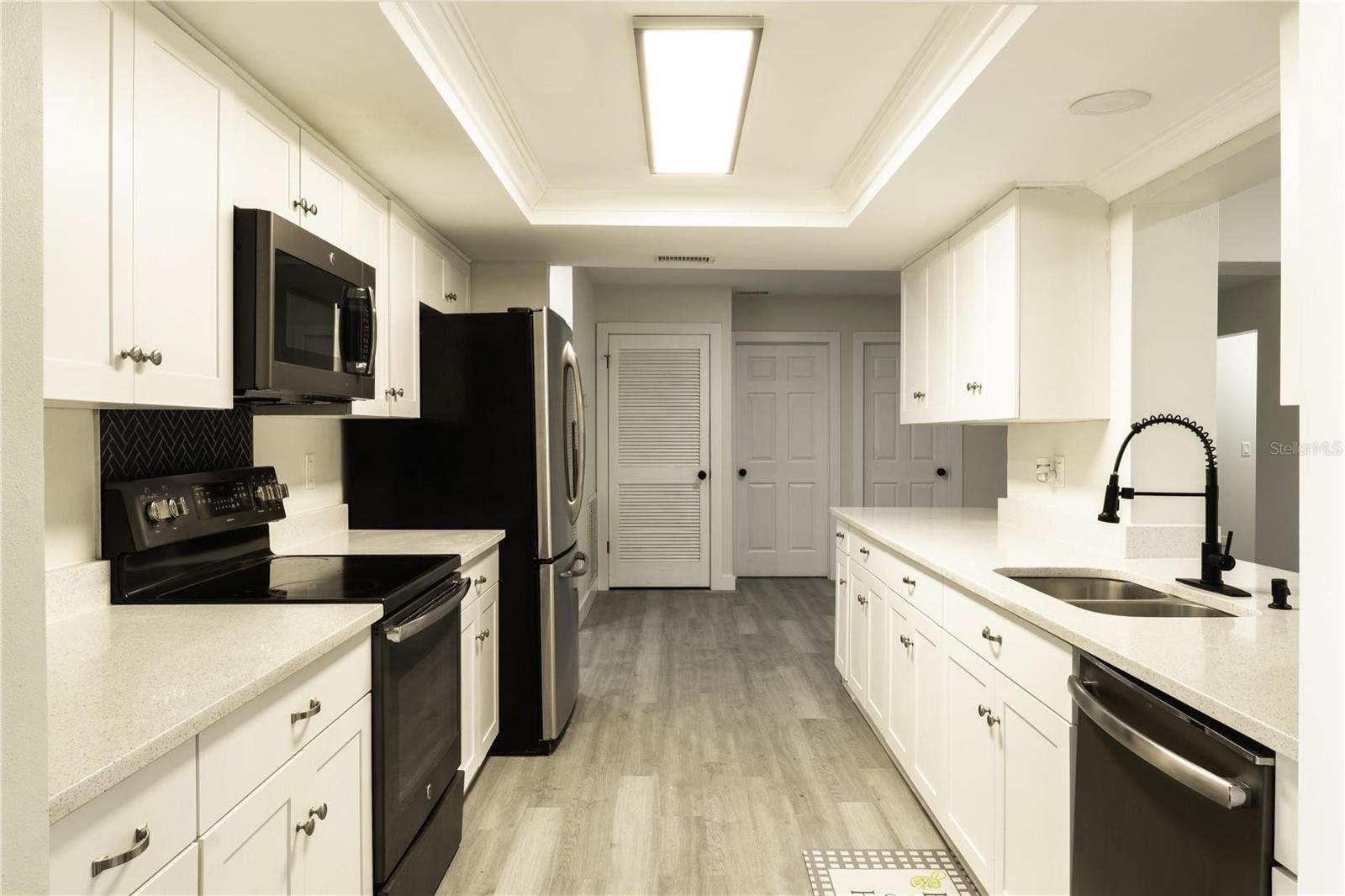 Image 2 of 7 For 9209 Kingsridge Drive