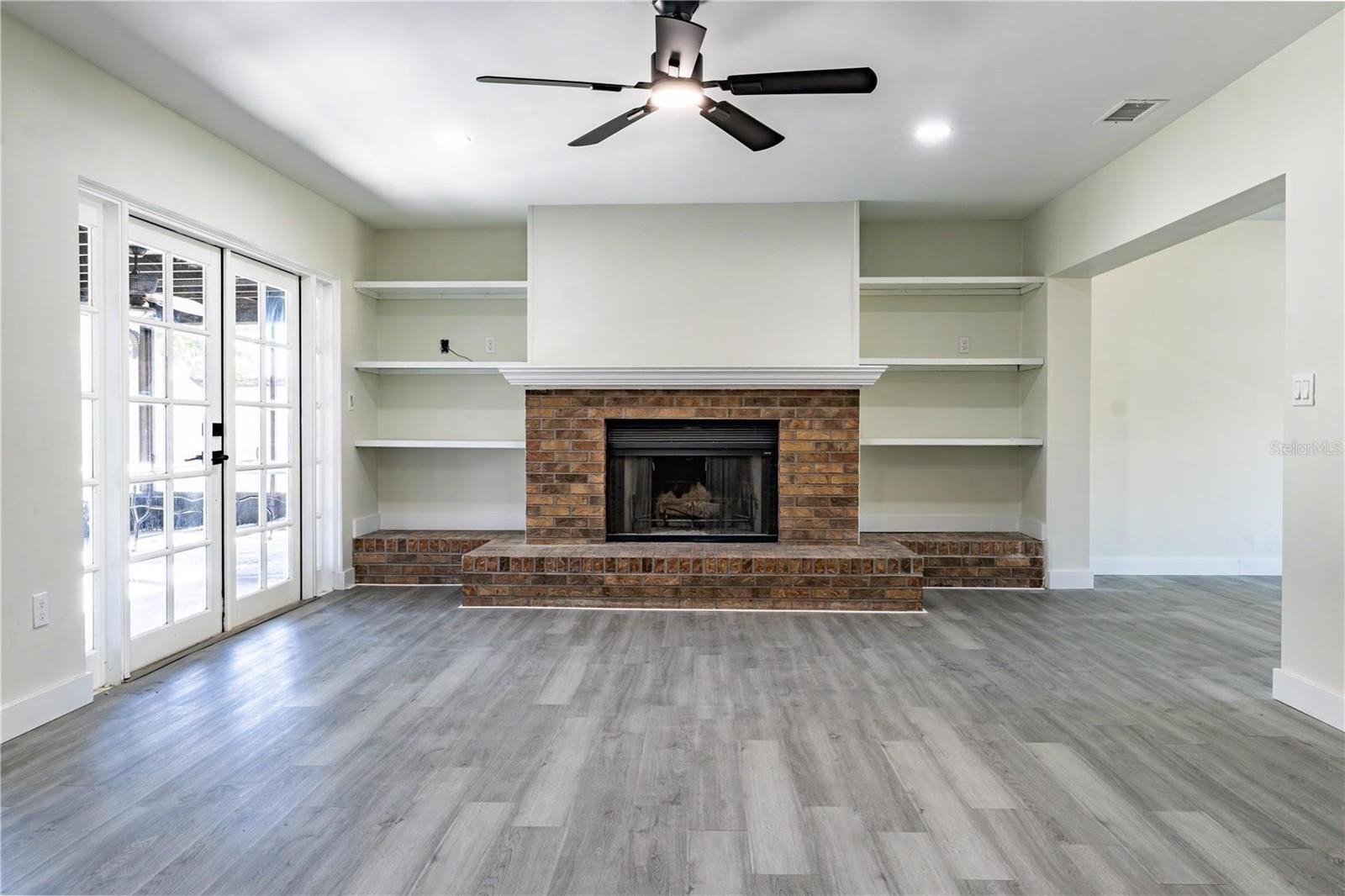 Image 4 of 7 For 9209 Kingsridge Drive