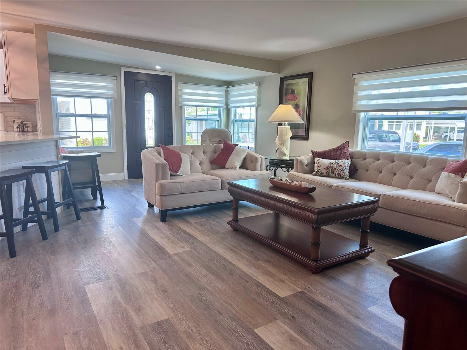 Image 10 of 32 For 1100 Belcher Road S 498