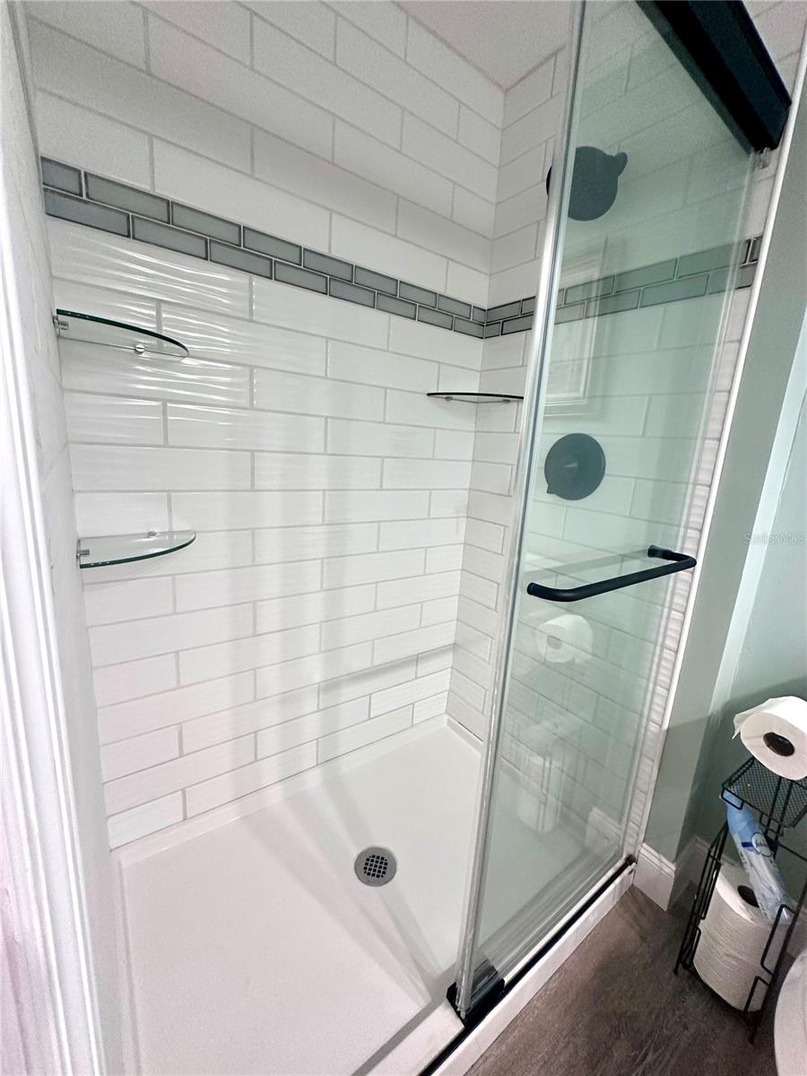 Image 16 of 32 For 1100 Belcher Road S 498