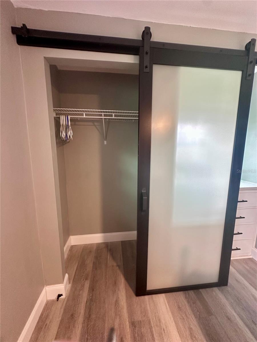 Image 18 of 32 For 1100 Belcher Road S 498