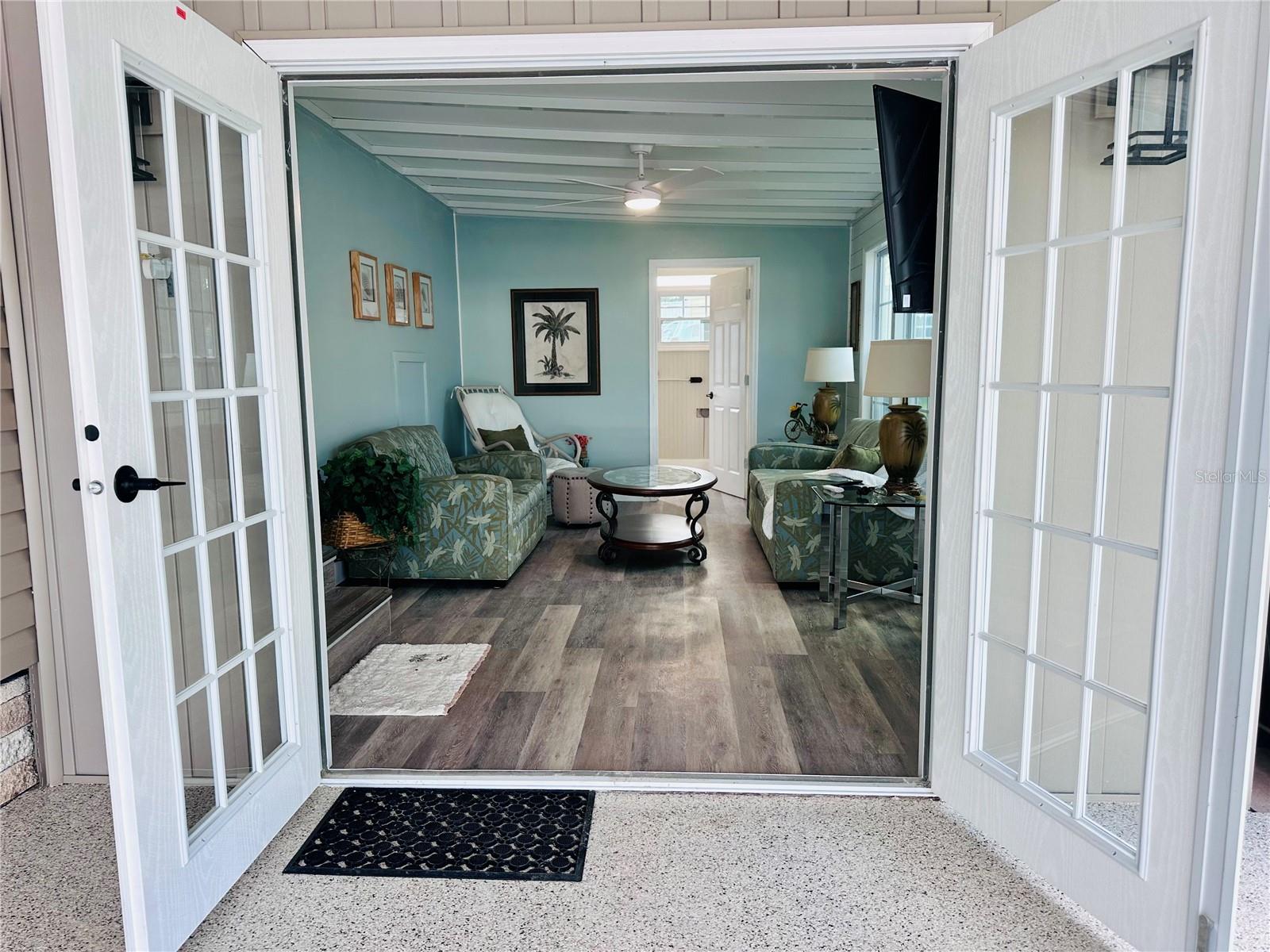 Image 23 of 32 For 1100 Belcher Road S 498