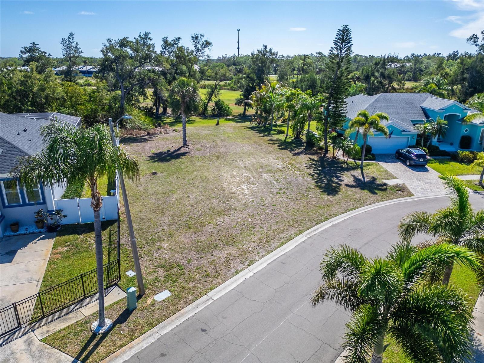 Listing photo id 16 for 806 Greenview Drive