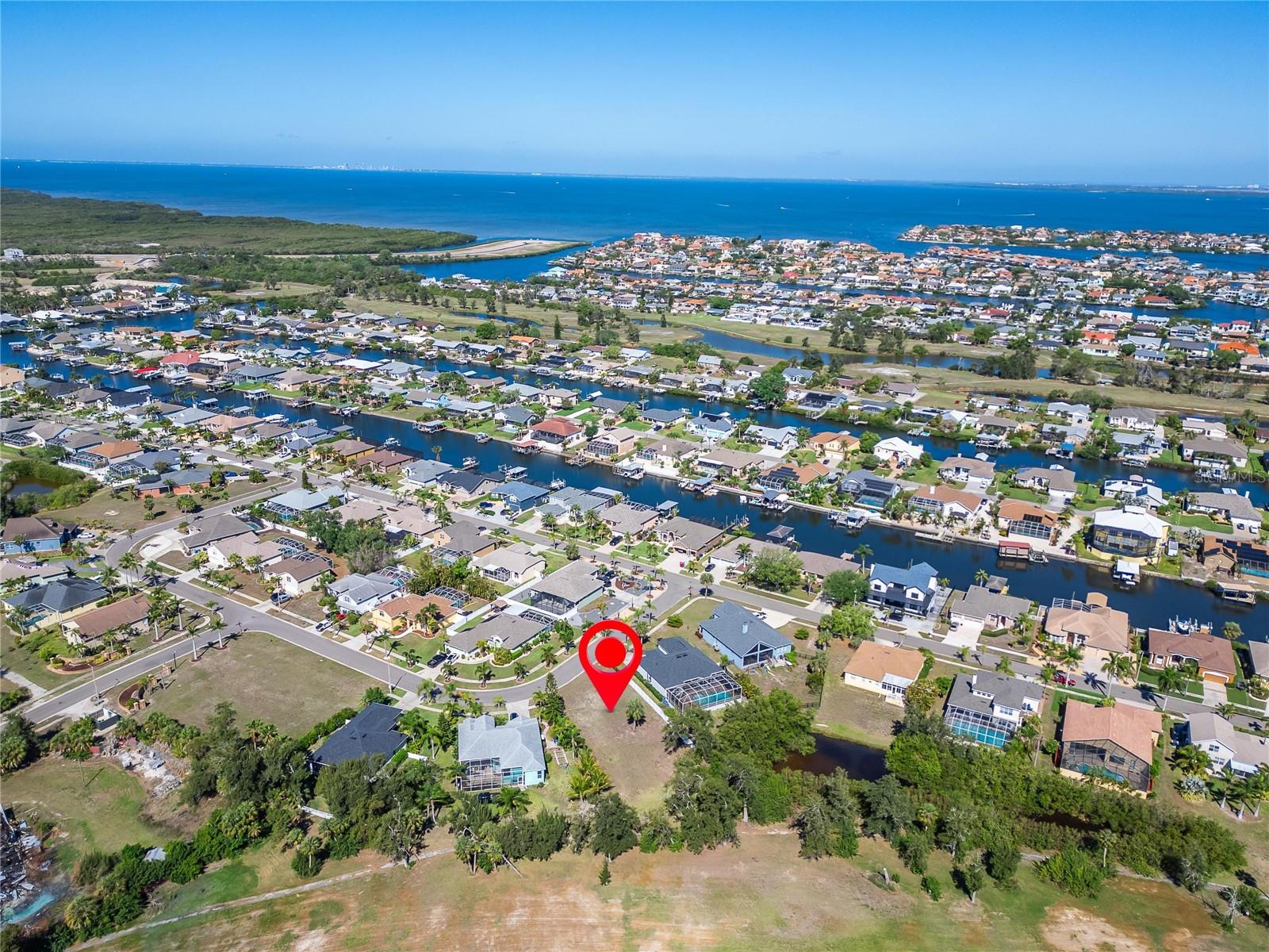 Listing photo id 22 for 806 Greenview Drive