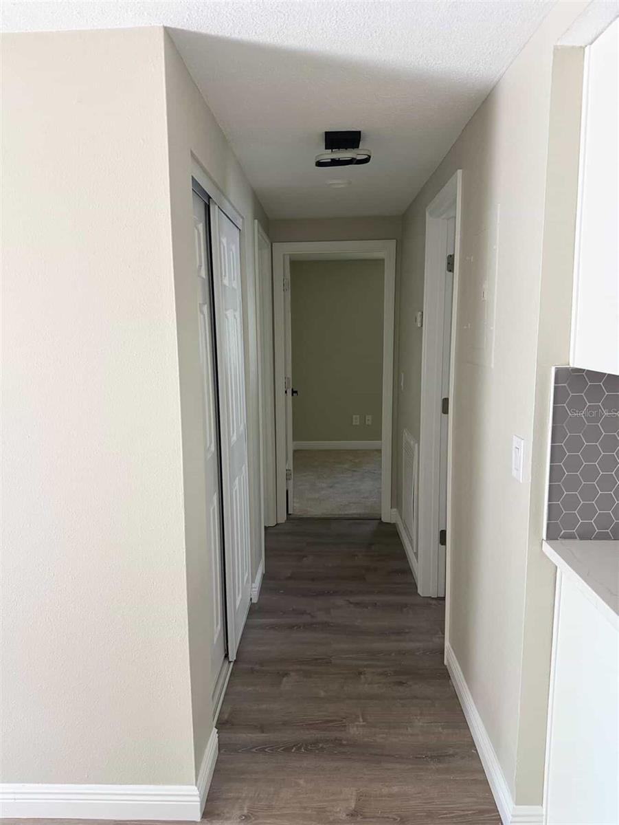 Listing photo id 2 for 1502 Sewaha Street