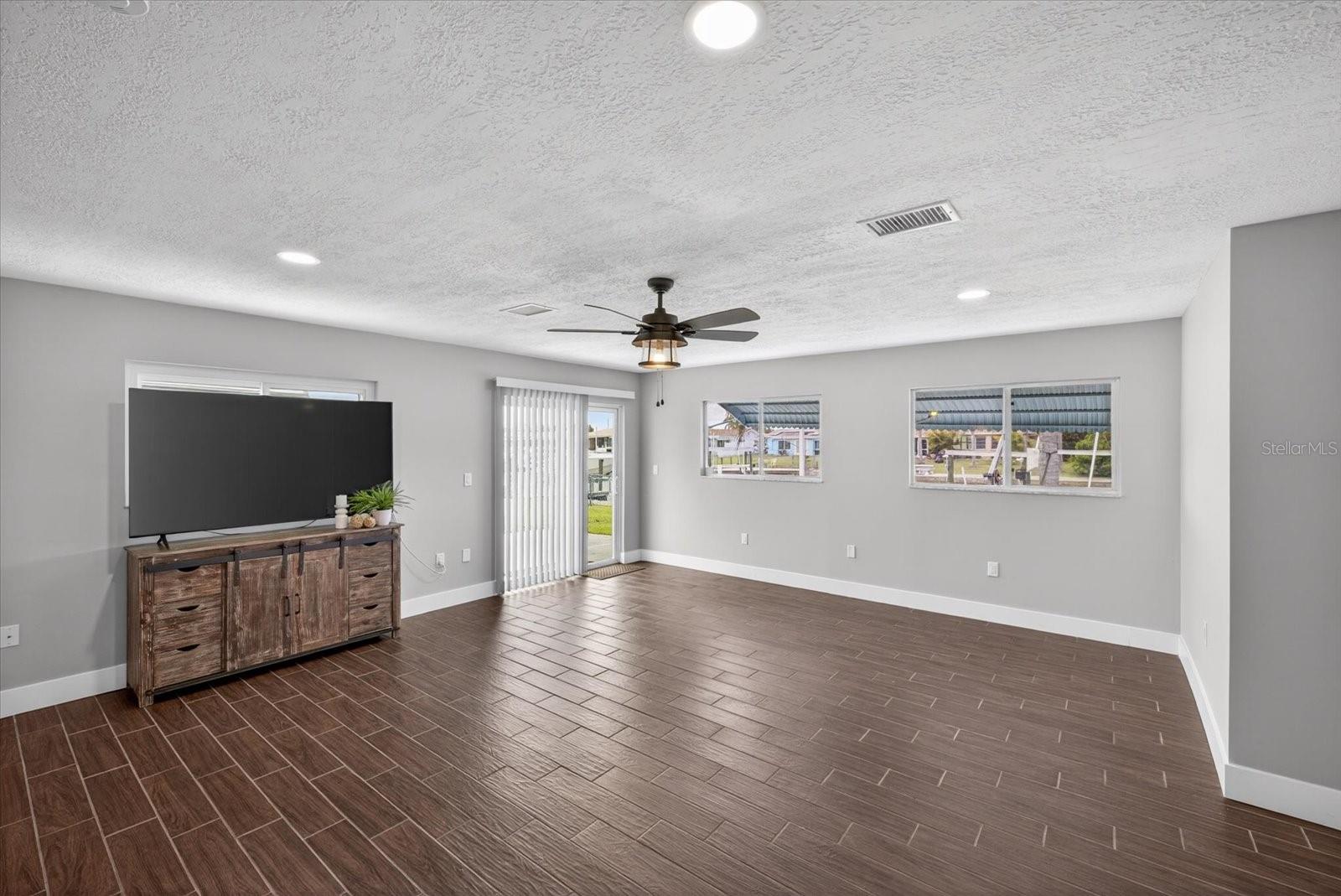 Image 13 of 50 For 4953 Blue Heron Drive