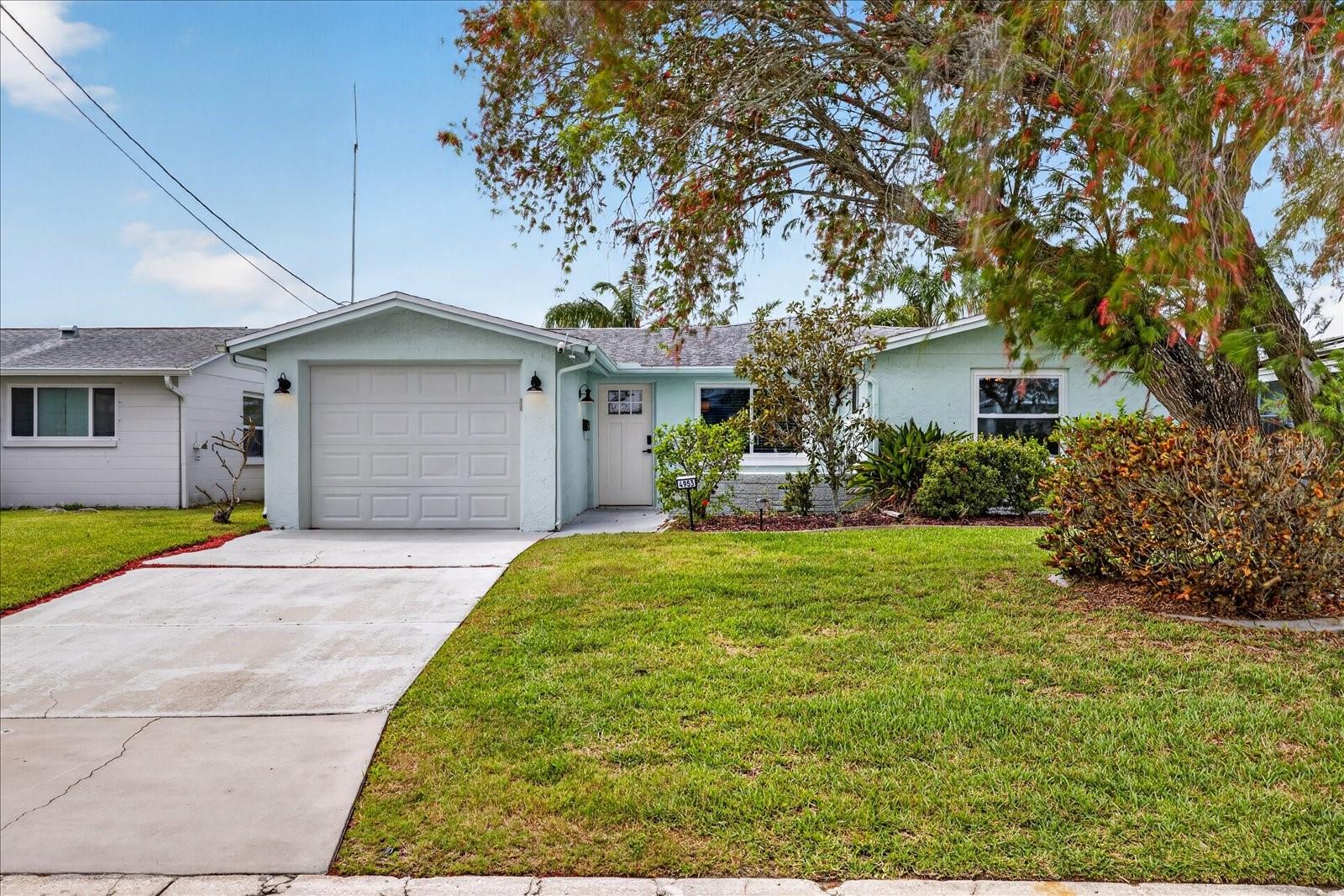 Image 42 of 50 For 4953 Blue Heron Drive