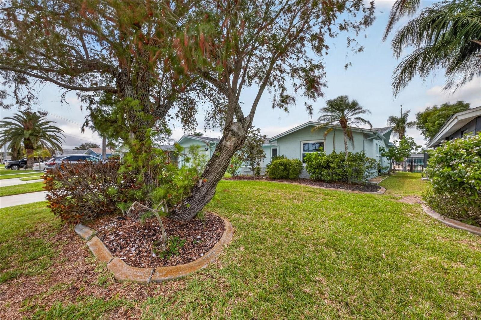 Image 43 of 50 For 4953 Blue Heron Drive