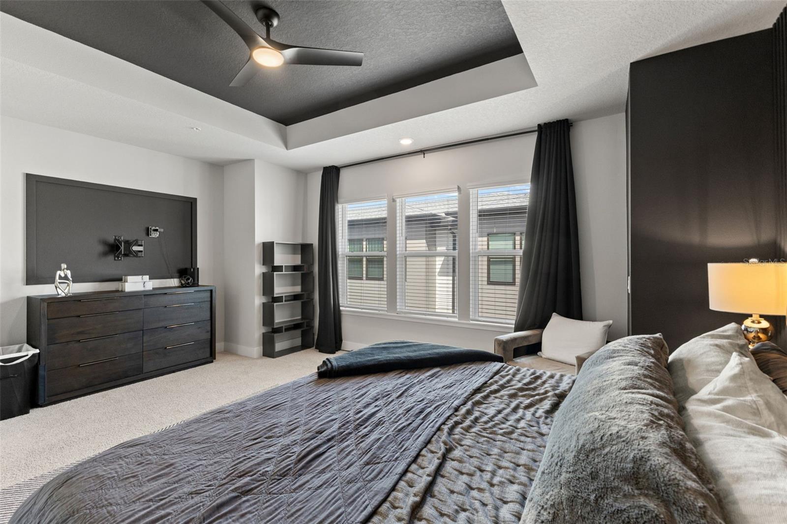 Listing photo id 26 for 2511 Grady Avenue 16