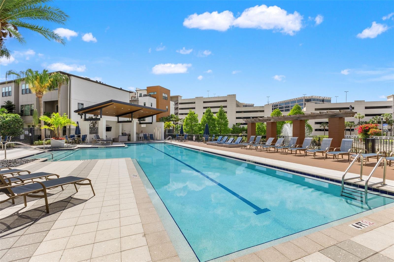 Listing photo id 44 for 2511 Grady Avenue 16