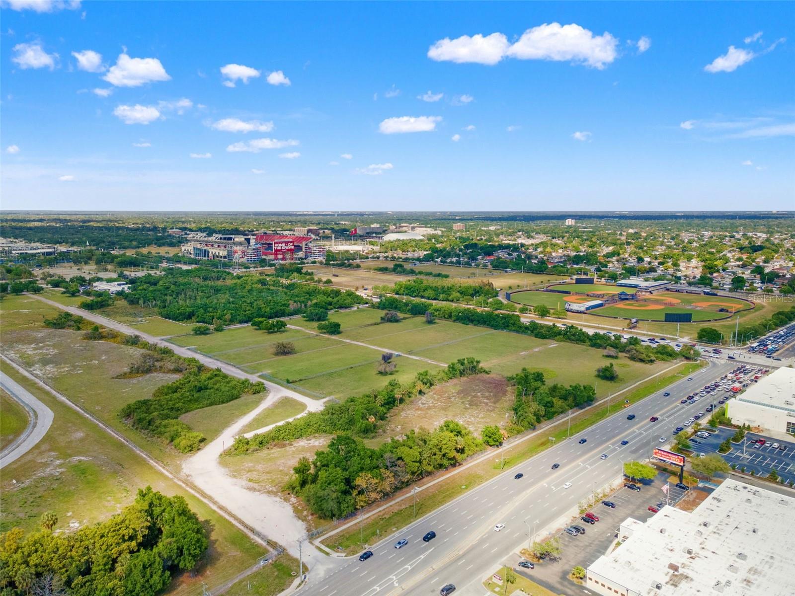 Listing photo id 53 for 2511 Grady Avenue 16