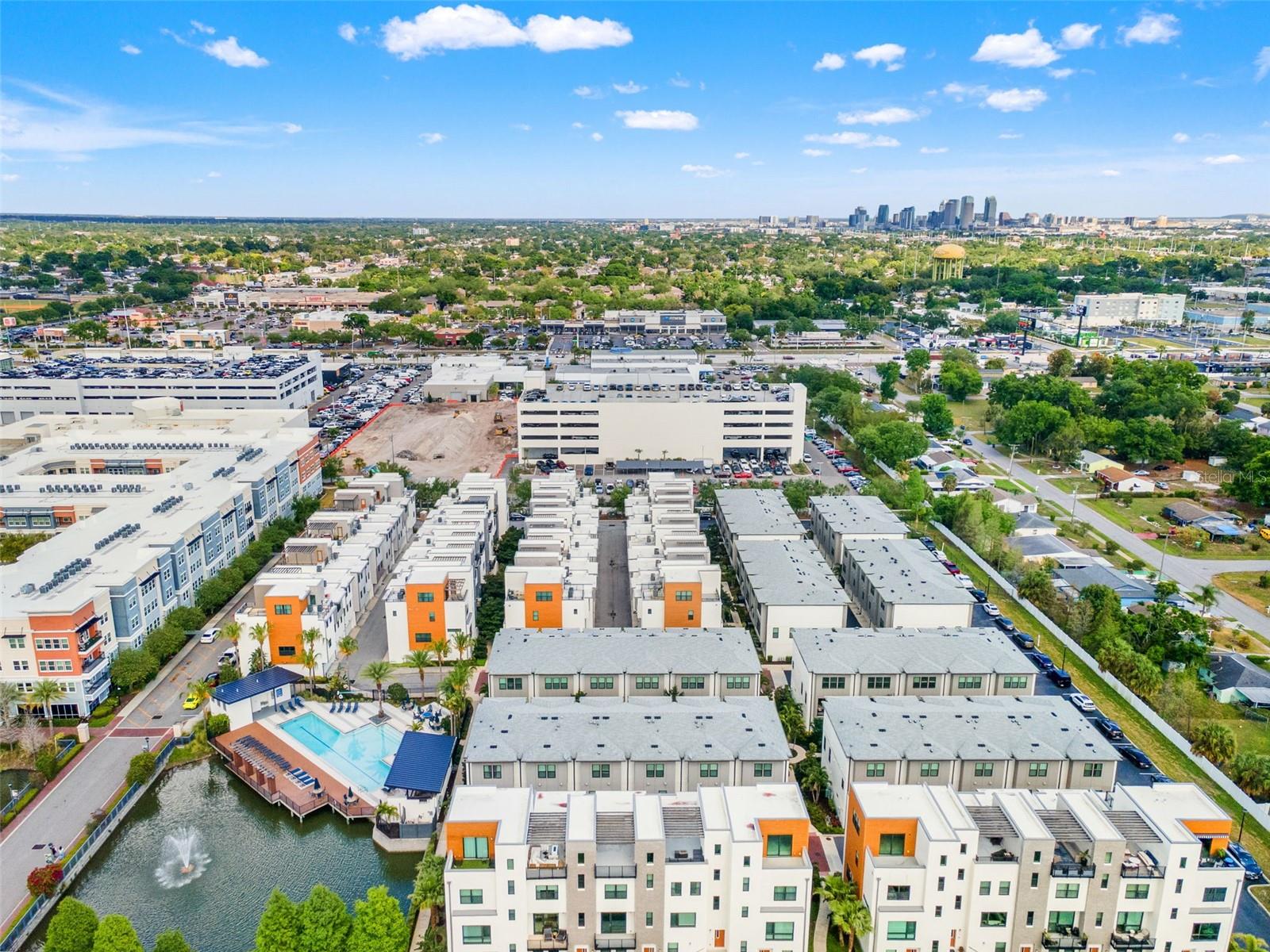 Listing photo id 55 for 2511 Grady Avenue 16