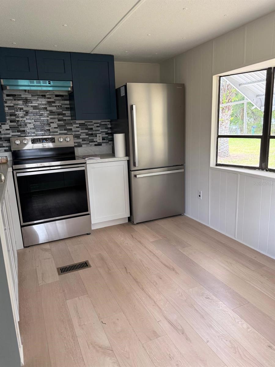 Image 15 of 22 For 37021 Pauls Drive