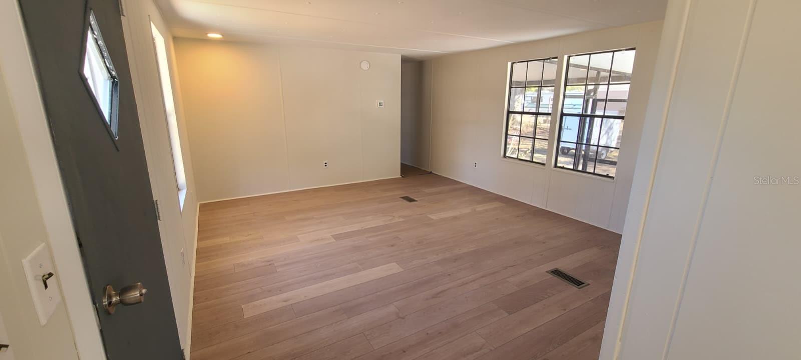 Image 16 of 22 For 37021 Pauls Drive