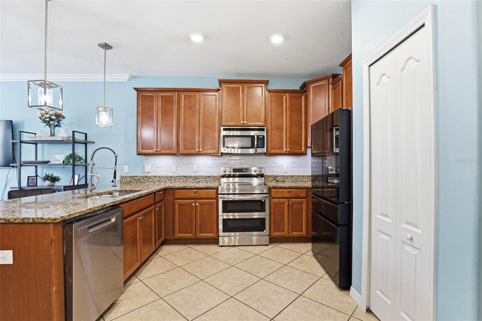 Image 10 of 69 For 4390 Fennwood Court