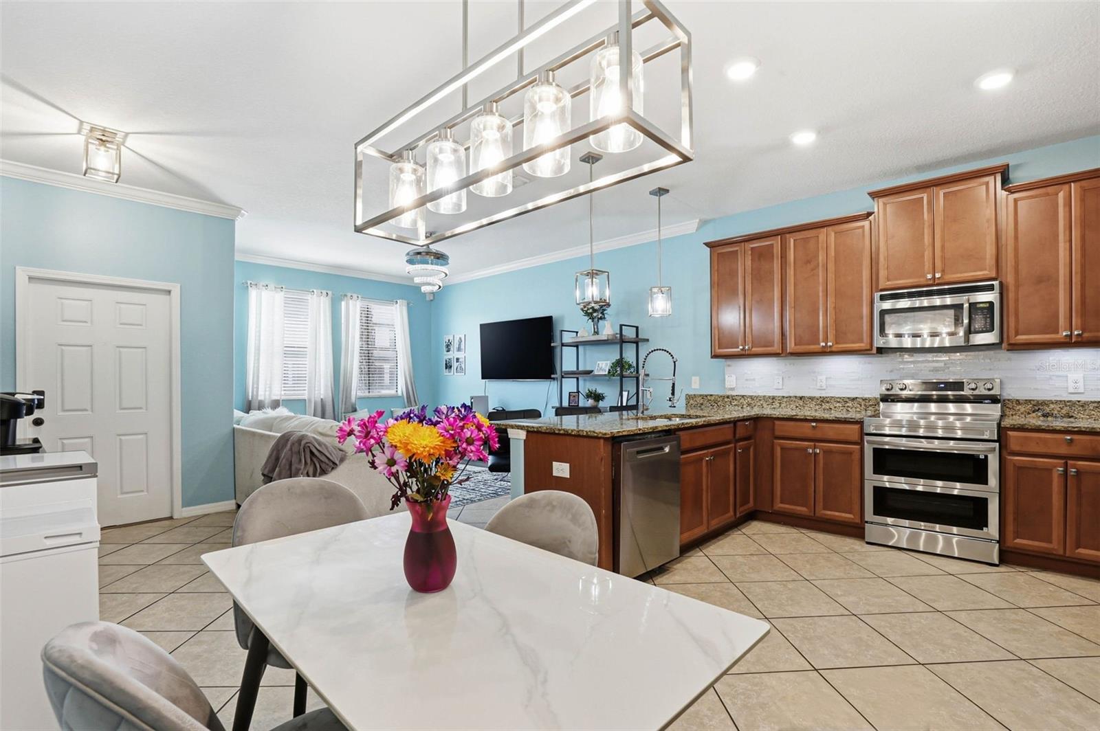 Image 18 of 69 For 4390 Fennwood Court