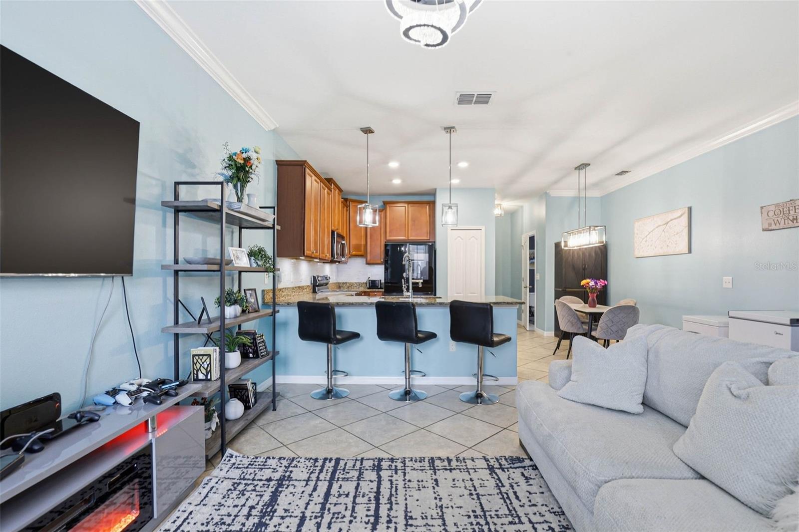Image 6 of 69 For 4390 Fennwood Court