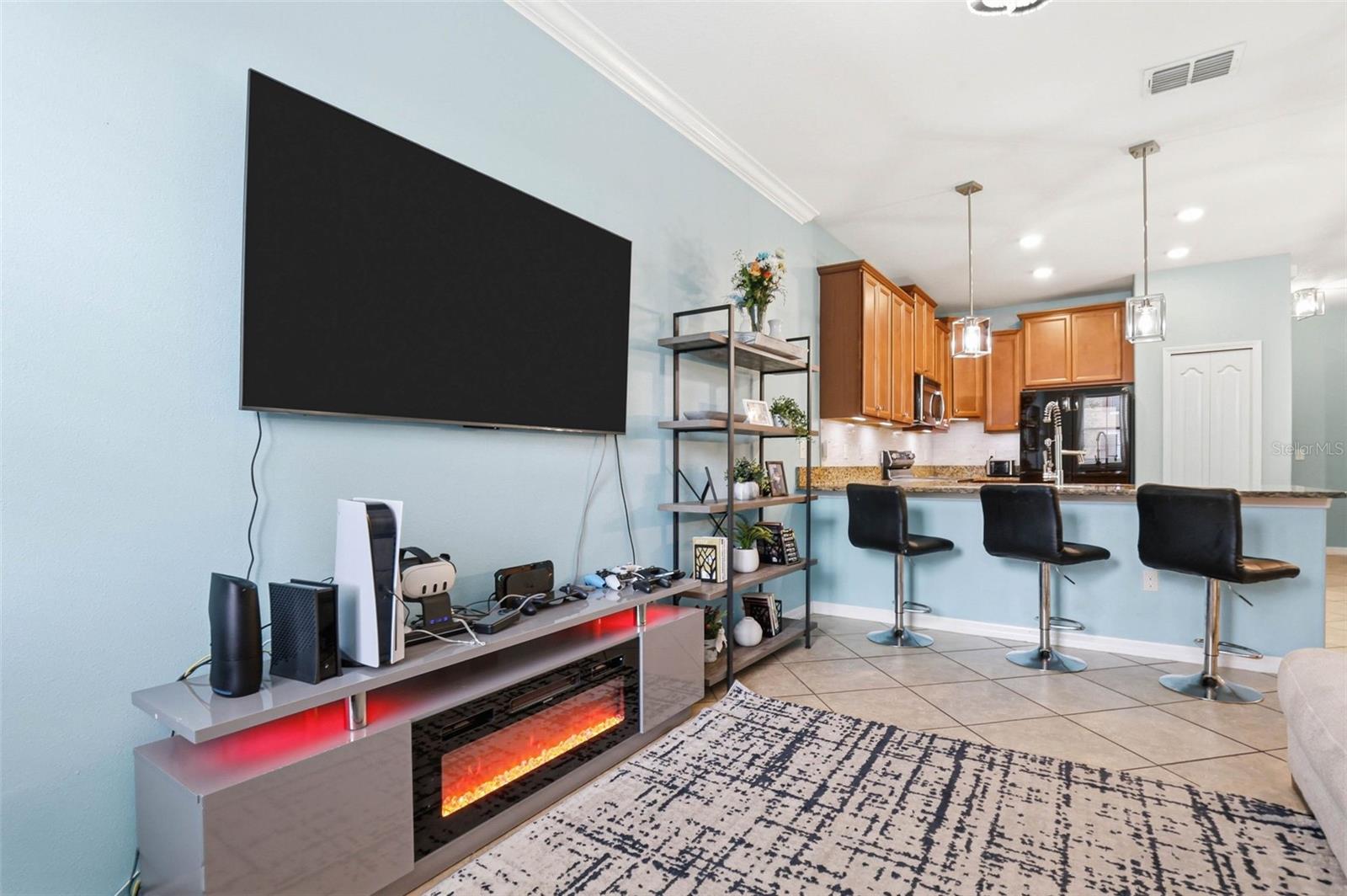 Image 7 of 69 For 4390 Fennwood Court