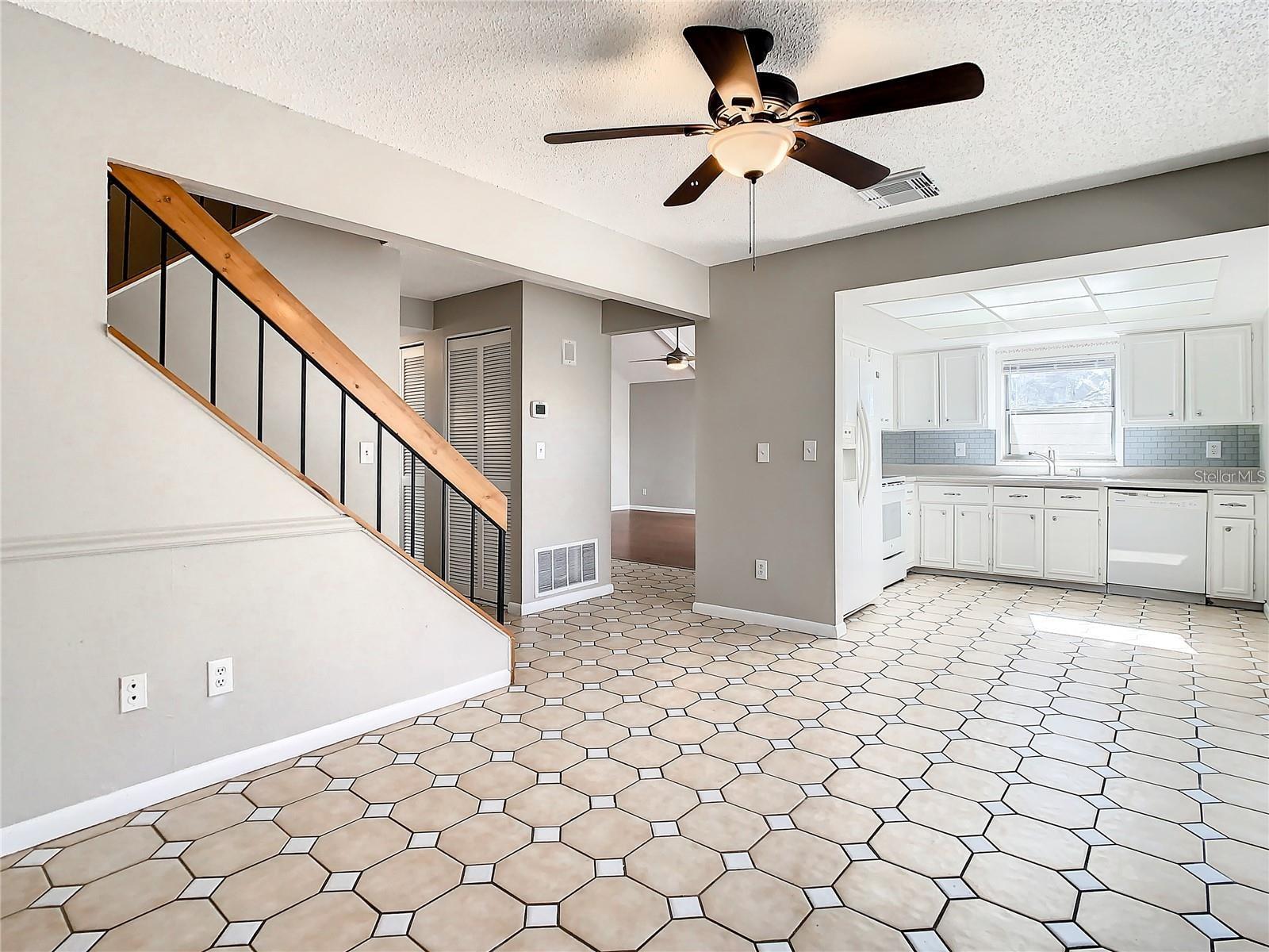 Image 6 of 20 For 2607 Cedar View Court