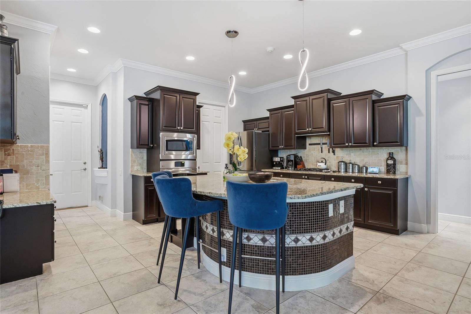 Listing photo id 20 for 7101 Hatpin Loop