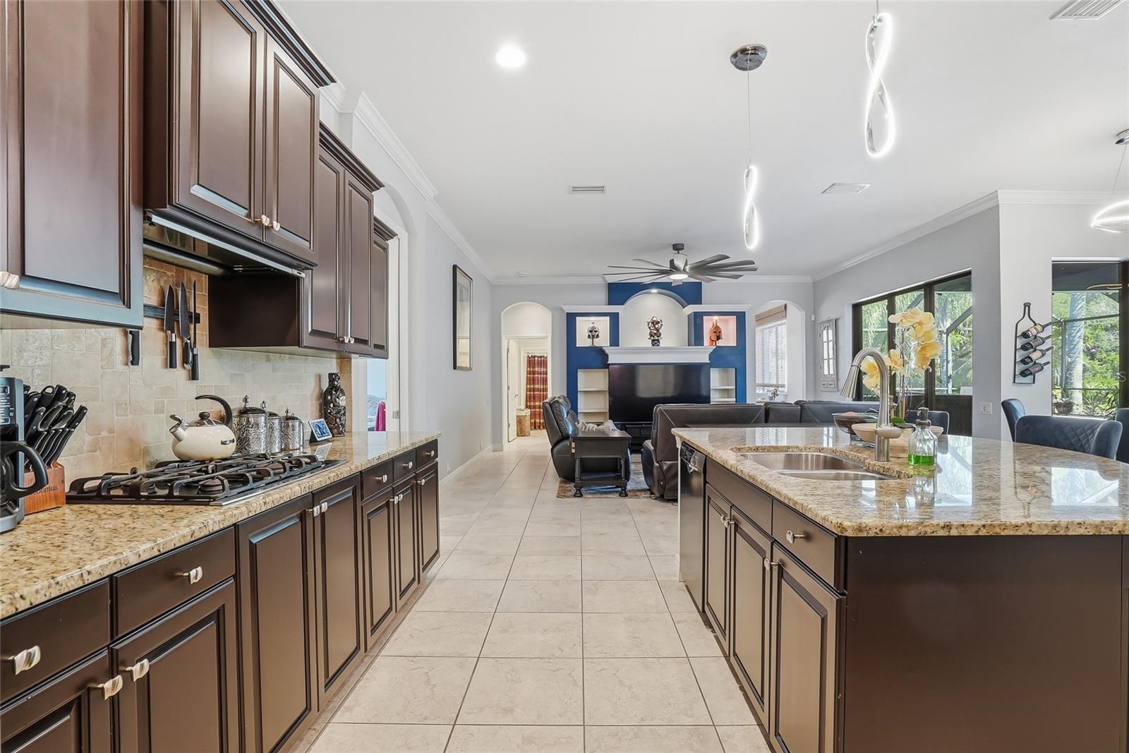 Listing photo id 22 for 7101 Hatpin Loop