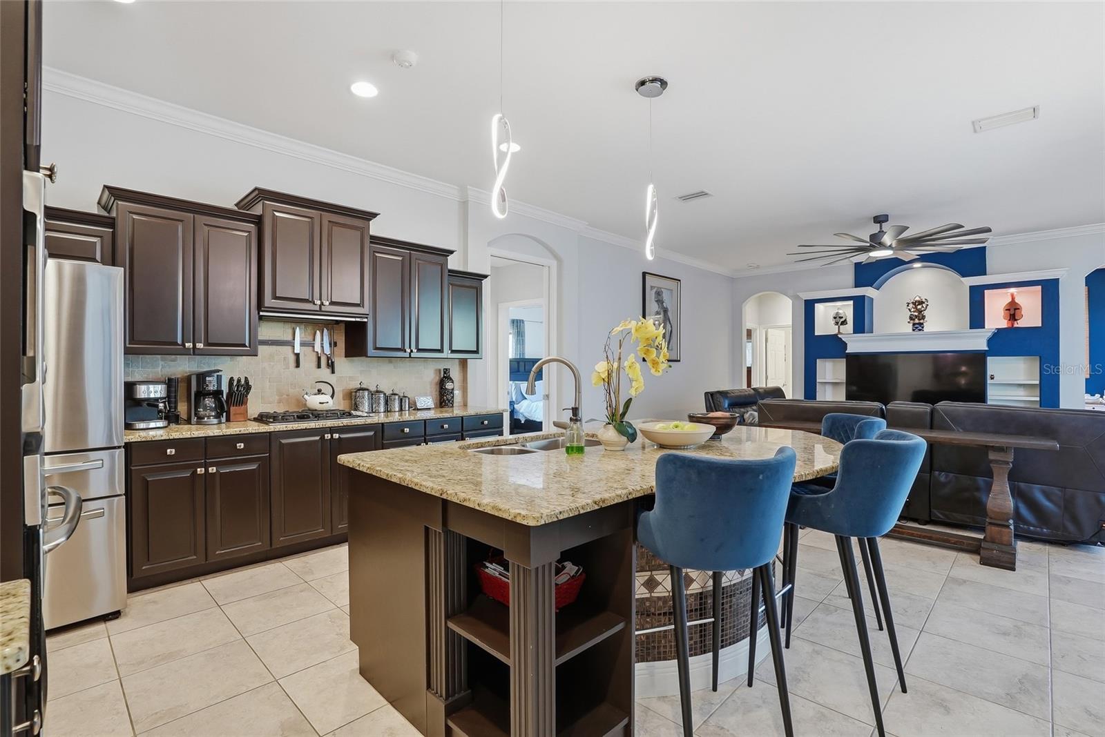 Listing photo id 25 for 7101 Hatpin Loop