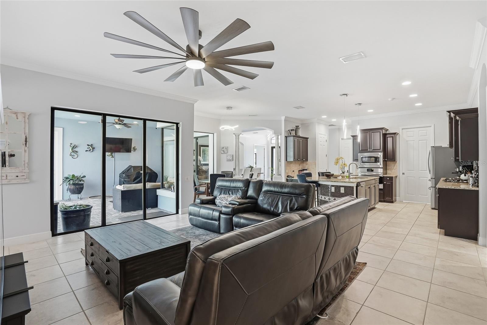 Listing photo id 30 for 7101 Hatpin Loop