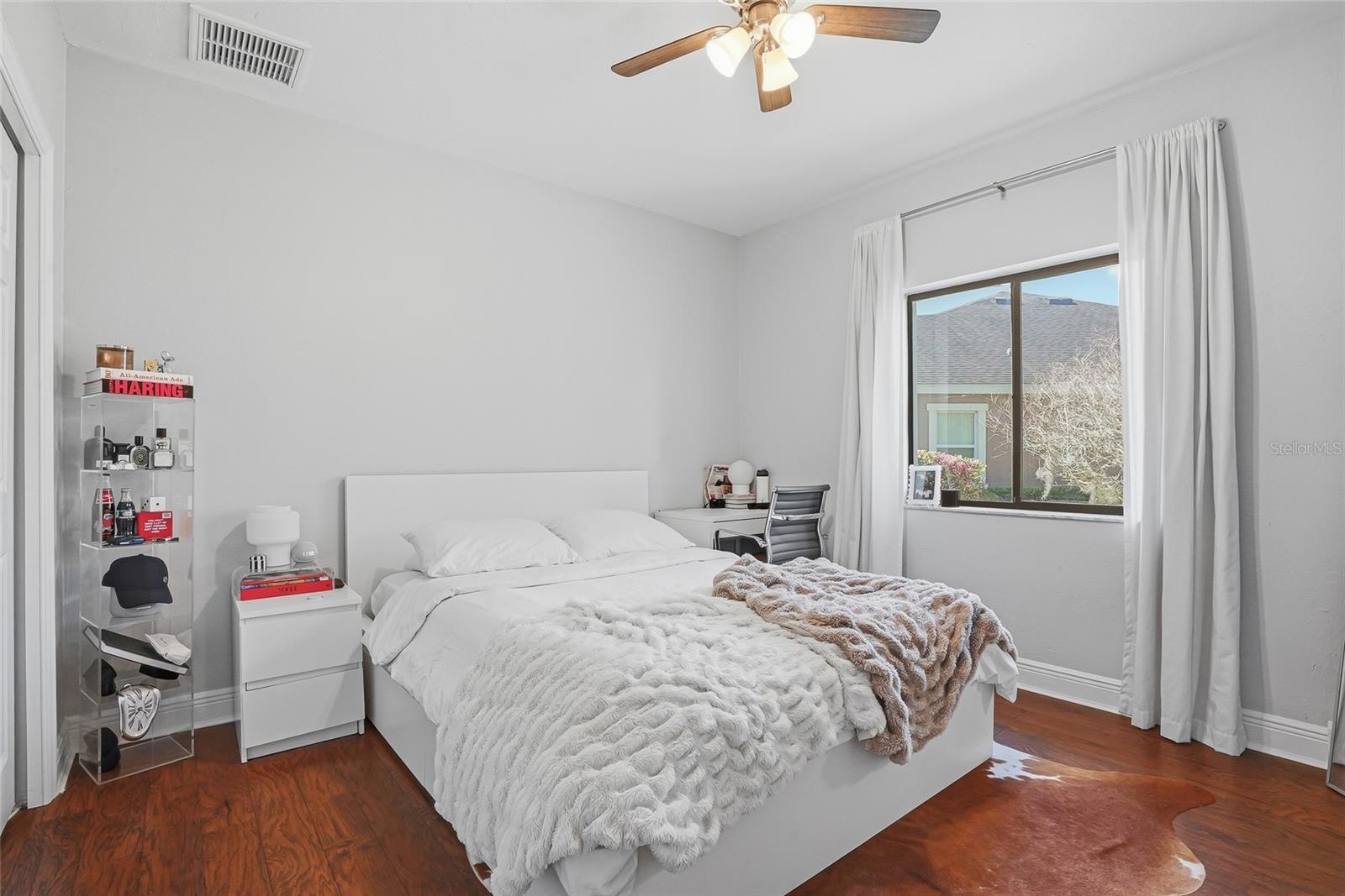 Listing photo id 34 for 7101 Hatpin Loop