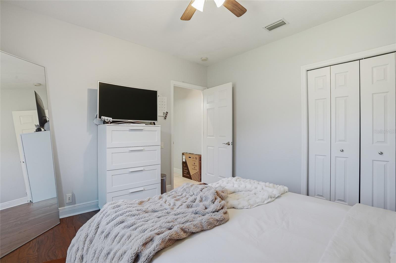 Listing photo id 35 for 7101 Hatpin Loop