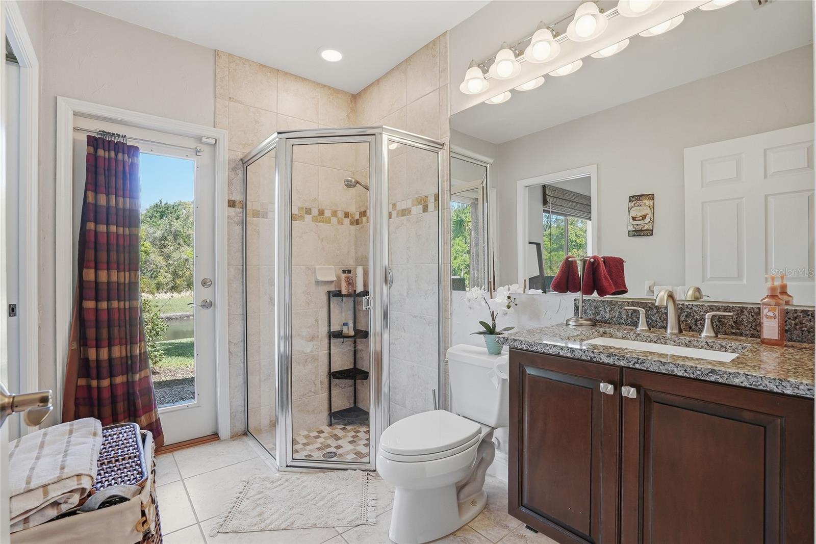 Listing photo id 36 for 7101 Hatpin Loop